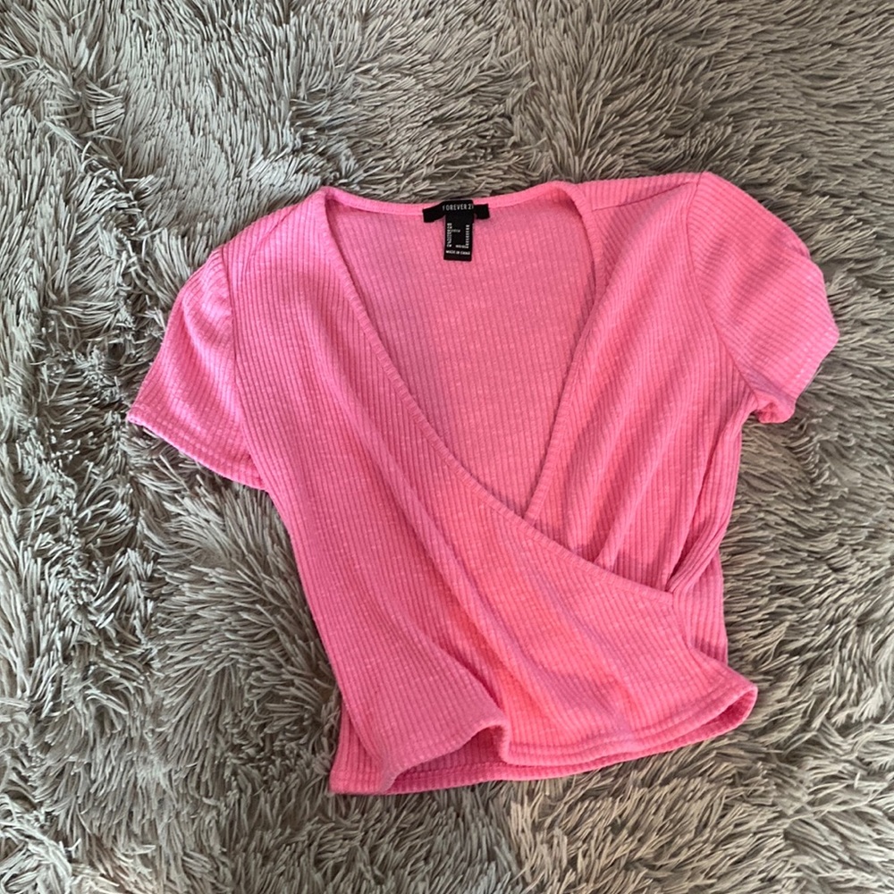 cute pink shirt from forever 21!